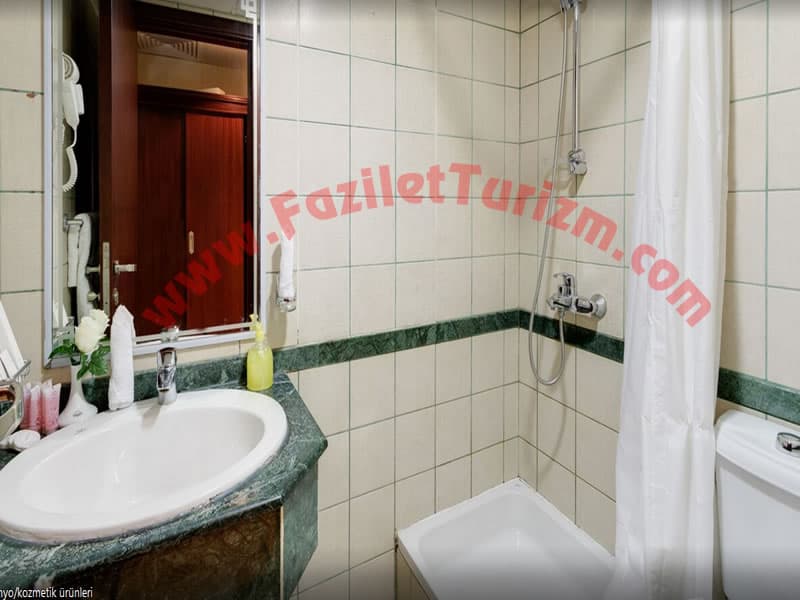 Merkeziye Otel, Zehra Grubu vb. oteller — Medine